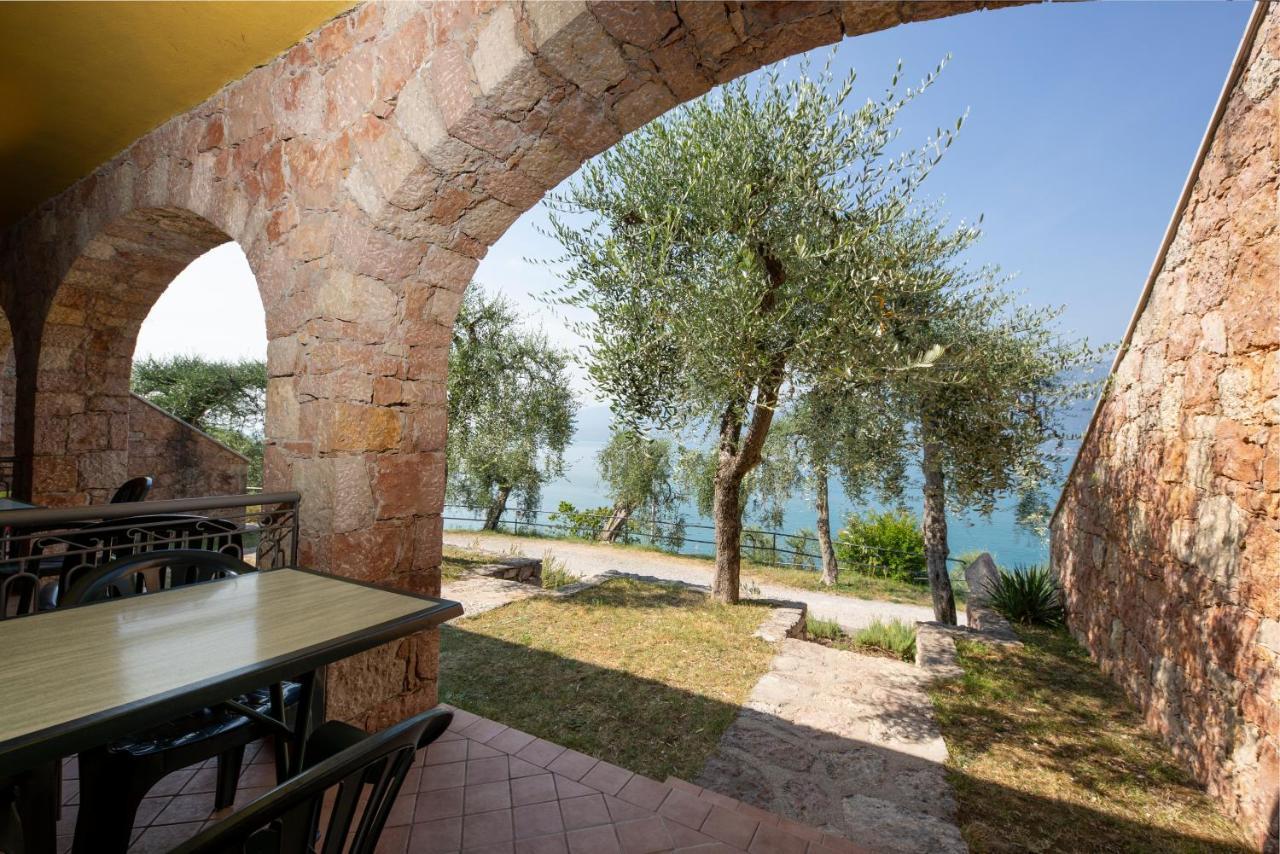 Residence Castelli Brenzone sul Garda Eksteriør bilde
