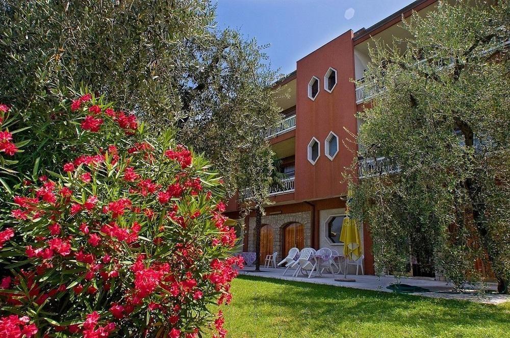 Residence Castelli Brenzone sul Garda Eksteriør bilde