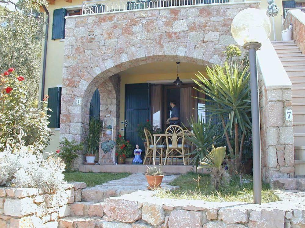 Residence Castelli Brenzone sul Garda Eksteriør bilde